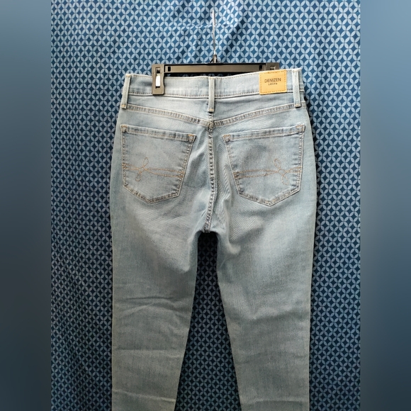 Denizen by Levi's - Juniors light blue, high-rise denim jeans. NWT. Size - 7M - Picture 10 of 10
